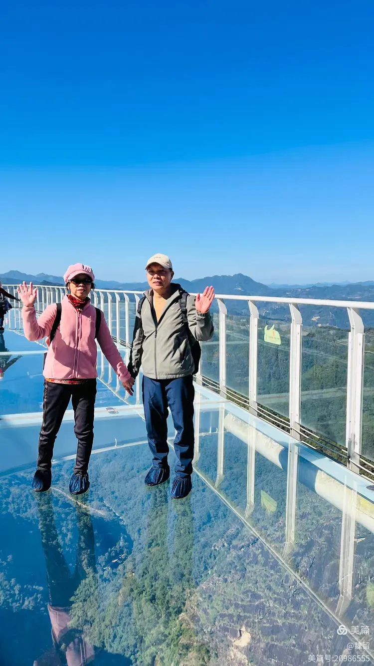 :泉州石牛山玻璃悬崖栈道